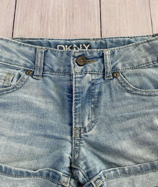 Short de jean celeste DKNY - Imagen 2