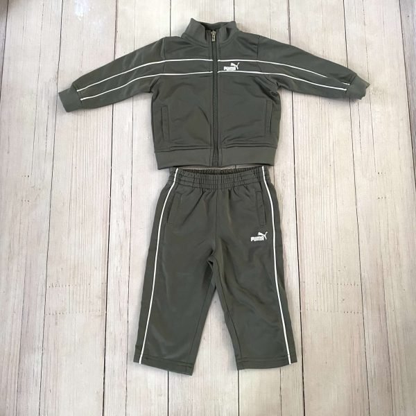 Set camperita + jogging gris PUMA