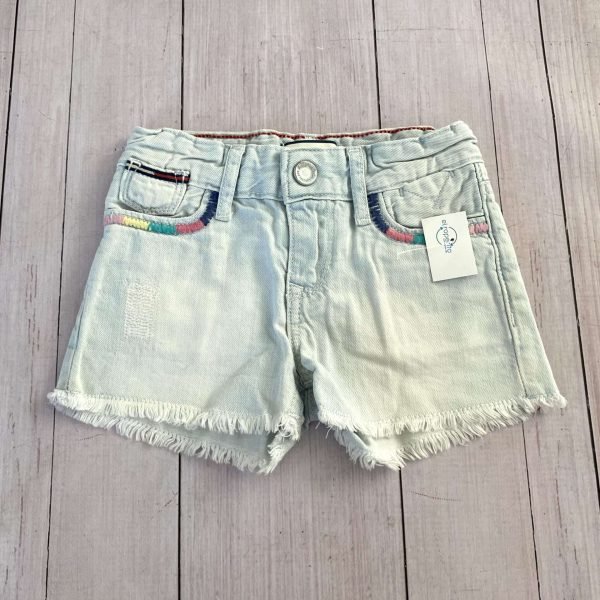 Short de jean celeste con bordado TOMMY HILFIGHER