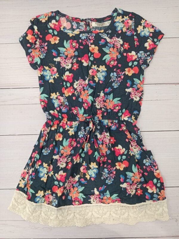 VESTIDO NEGRO CON FLORES WANAMA