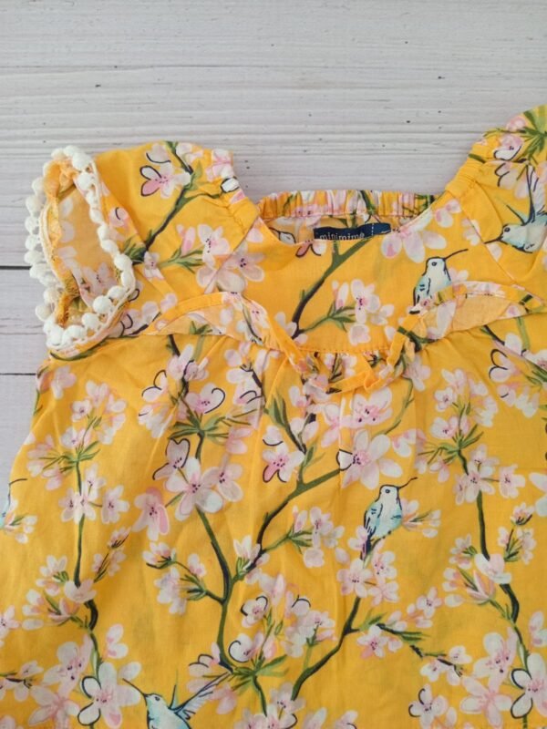 BLUSA AMARILLA ESTAMPADA CON FLORES MIMO - Imagen 2